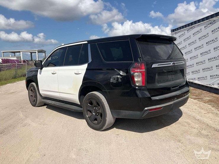 2021-chevrolet-tahoe-image-4