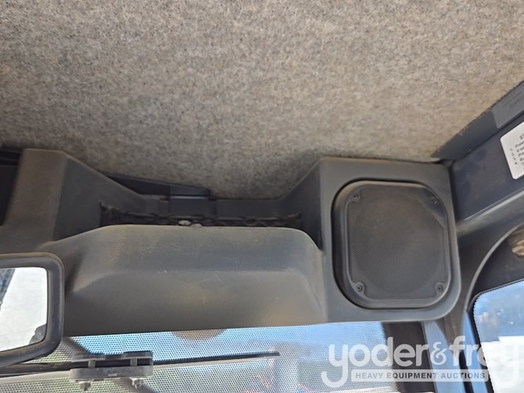 2016-deere-672gp-image-75