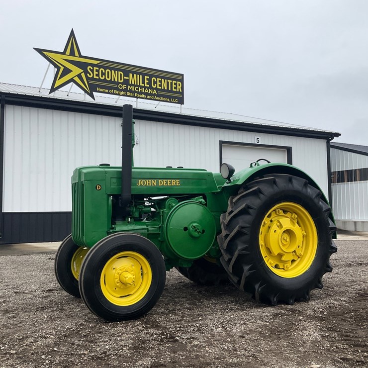 JOHN DEERE D