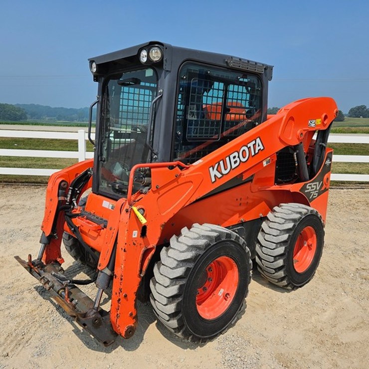 2016 KUBOTA SSV75