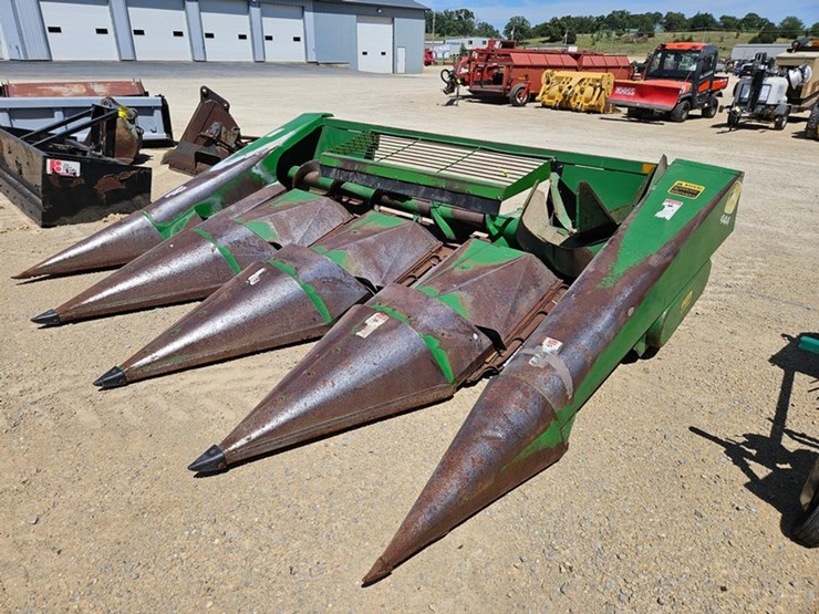 john-deere-444-image-1