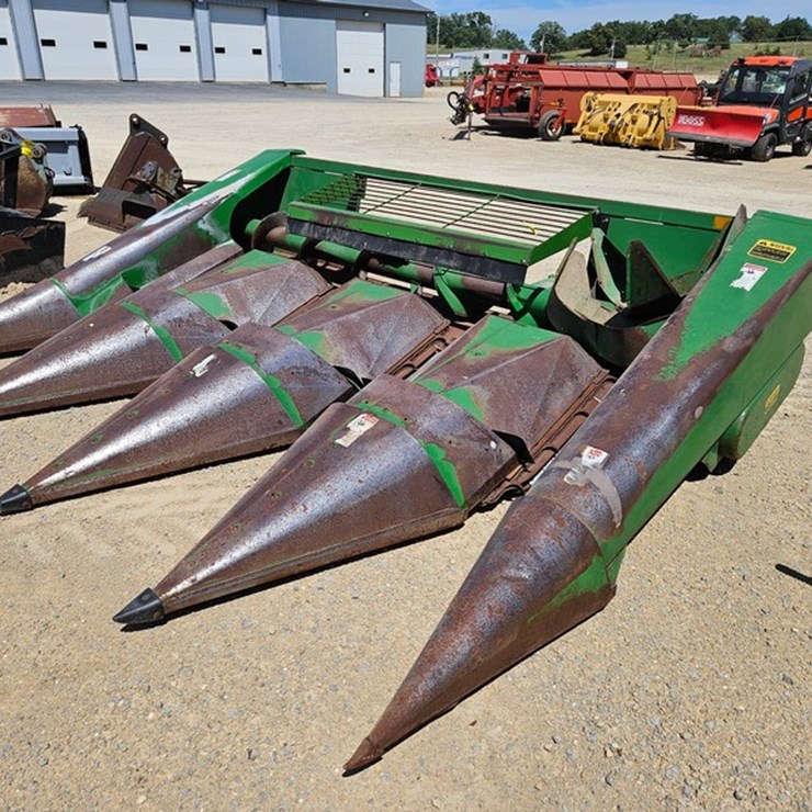 JOHN DEERE 444