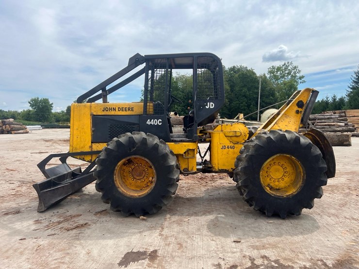 john-deere-440c-image-2