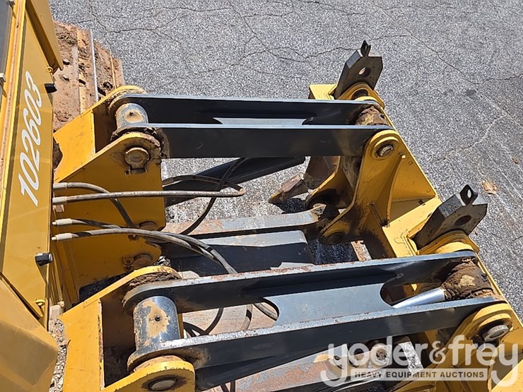 2018-deere-850k-image-33