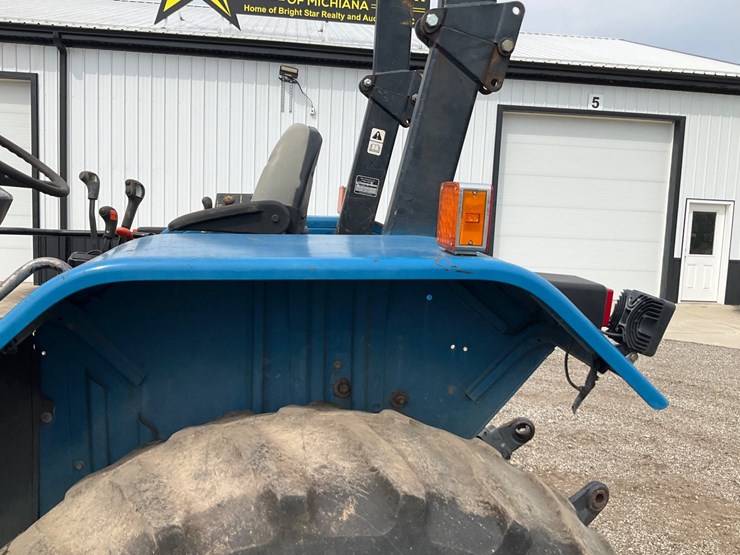 new-holland-ts100-image-21