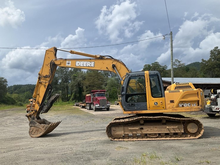 2004-deere-160c-lc-image-2
