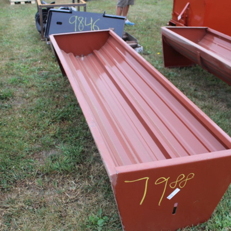 #7988 • Cattle feeder