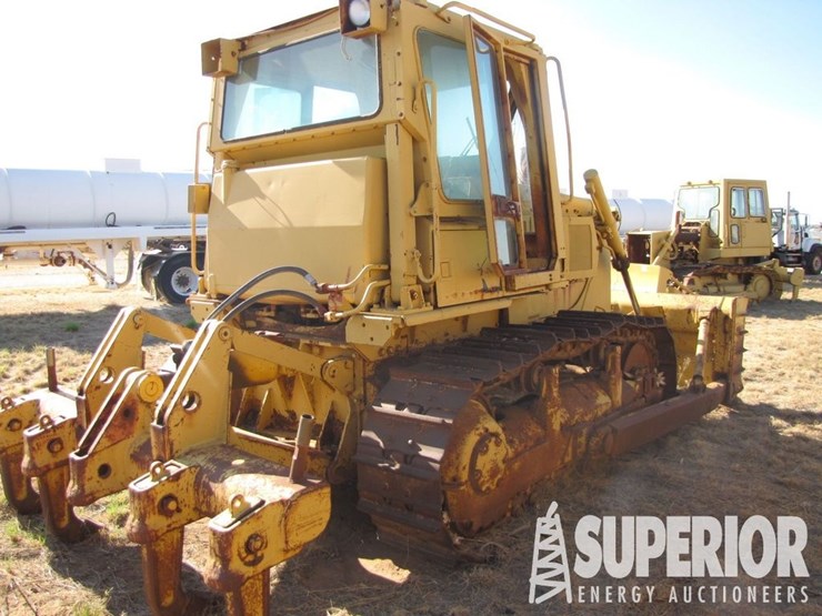 caterpillar-d6d-image-2