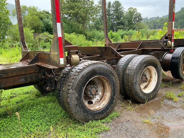 #141-•-1988-freightliner-log-truck-image-26