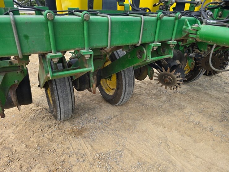 john-deere-1770-image-23