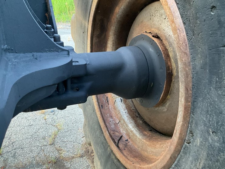 2006-deere-648g-iii-image-35