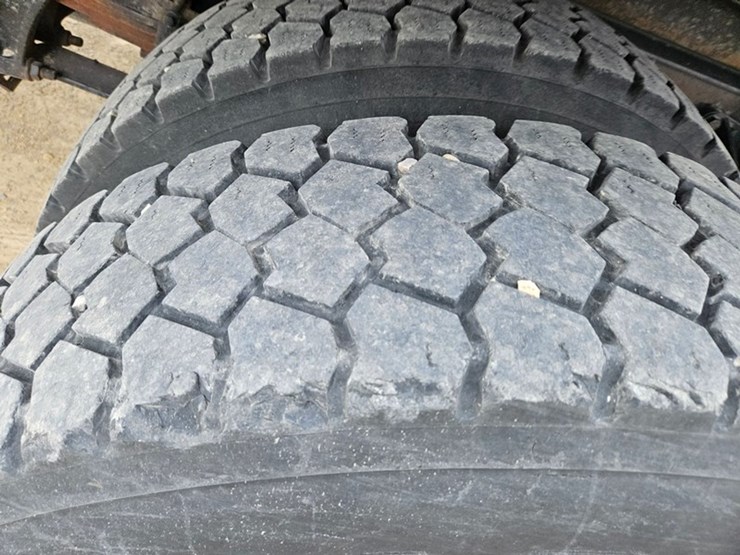 2011-international-durastar-4300-image-46