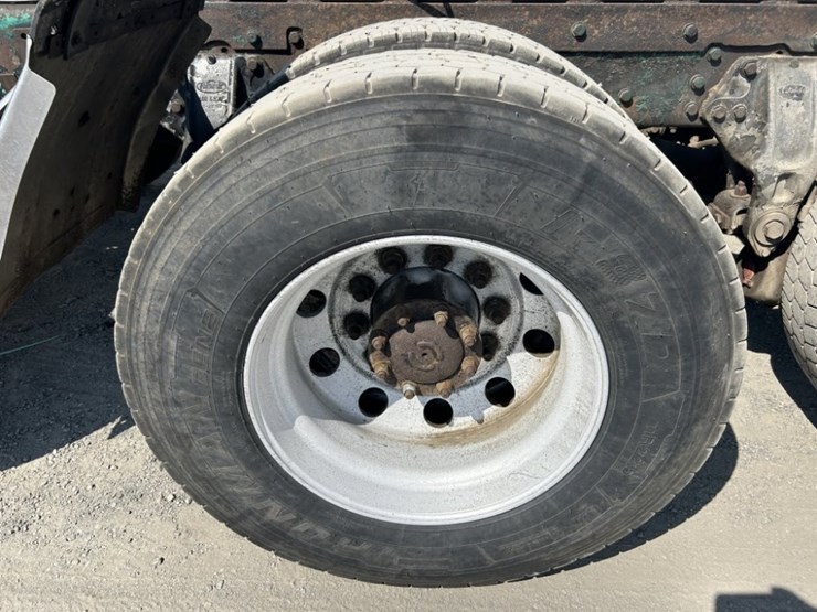 1994-peterbilt-378-image-28