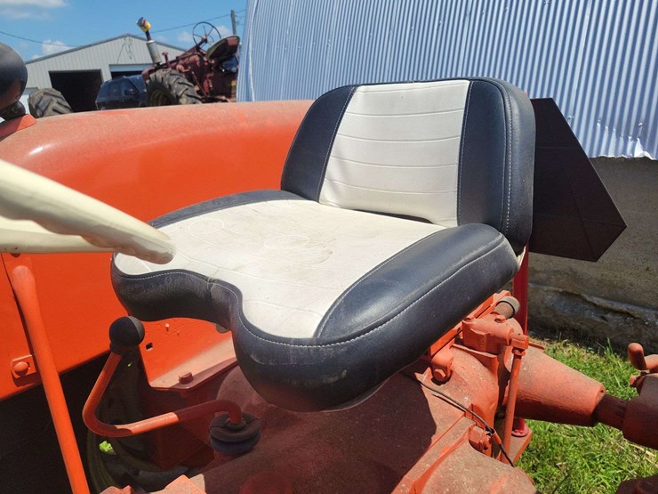 1960-allis-chalmers-d15-series-ii-image-17