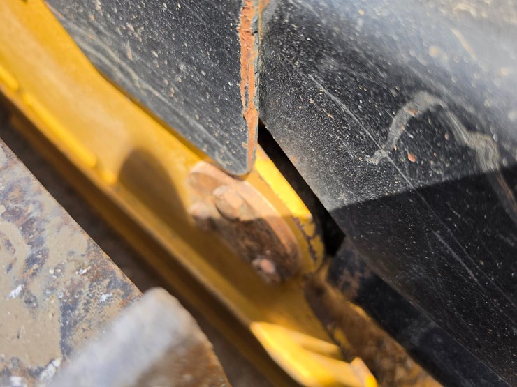 2016-caterpillar-d6k2-lgp-image-85