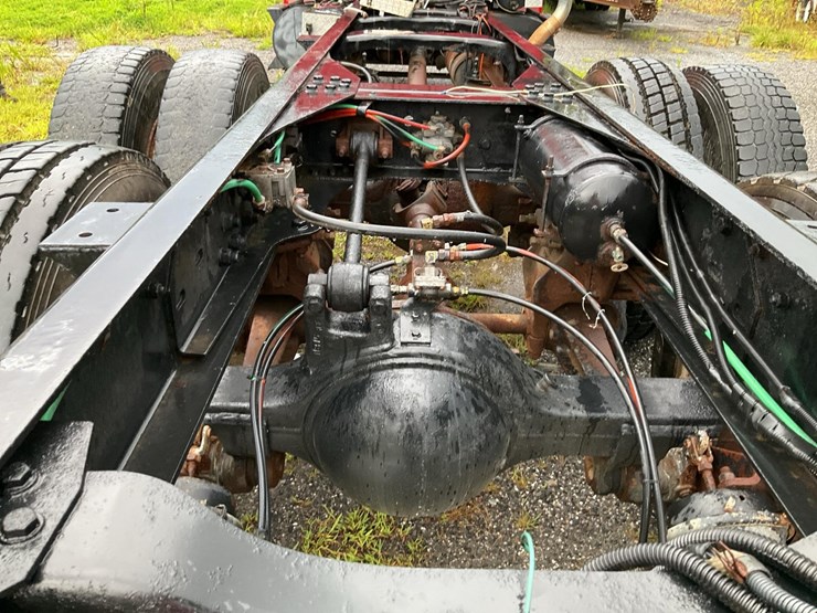 1989-ford-l8000-image-42