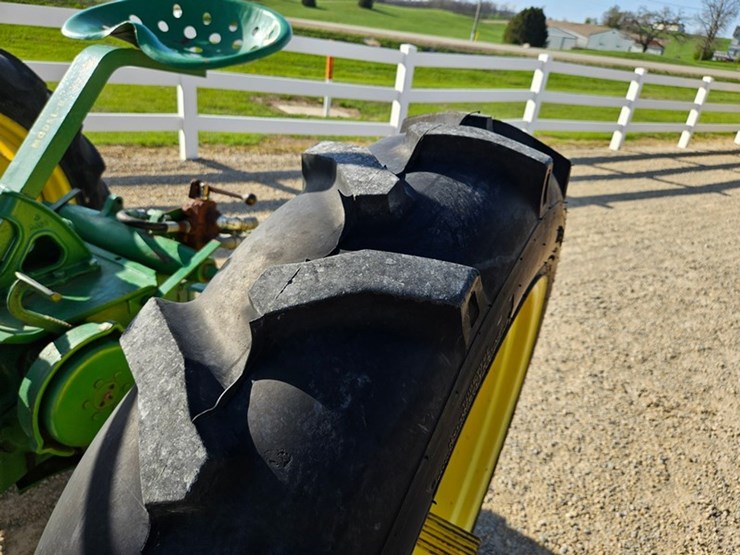 john-deere-b-image-33