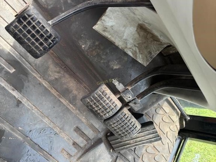 2004-agco-rt150-image-27