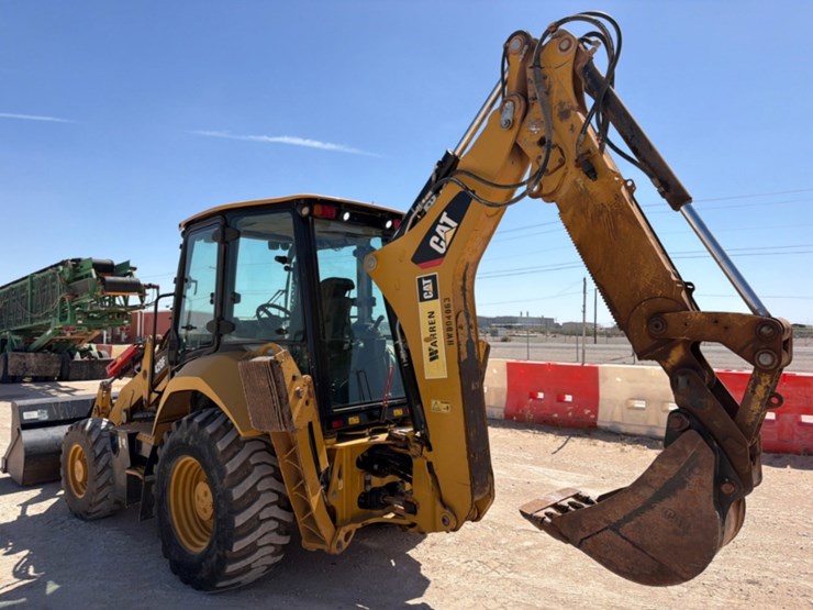 2021-caterpillar-420f2-it-image-10