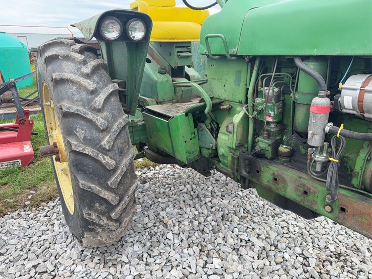 1961-john-deere-3010-image-5