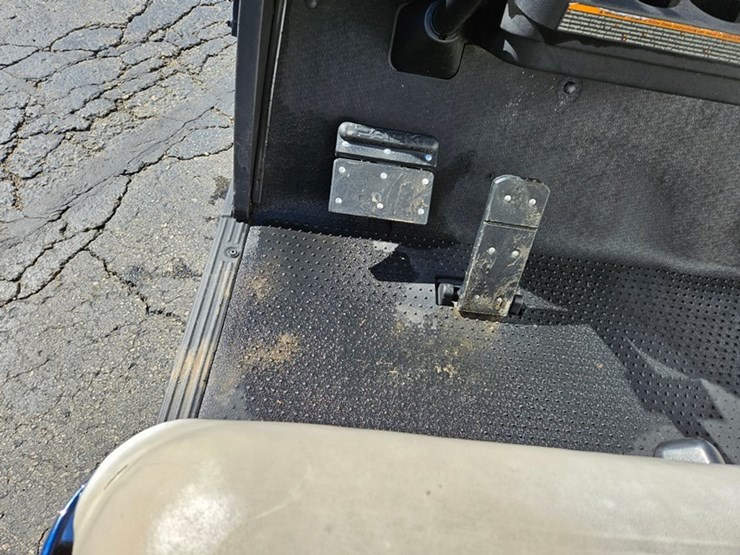 #654-•-2021-ez-go-ex1-golf-cart-image-23