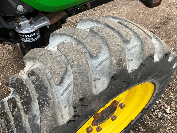 john-deere-3038e-image-41