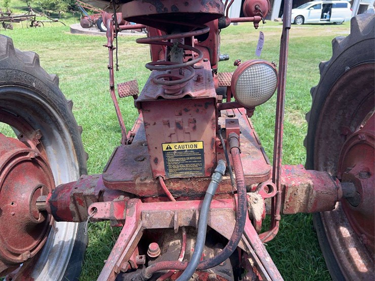 1955-farmall-300-image-12