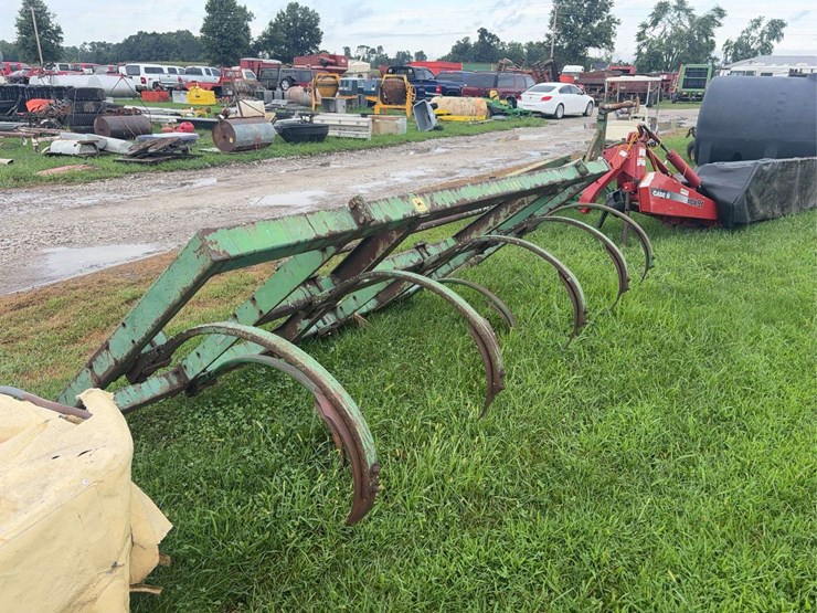 john-deere-7-image-5