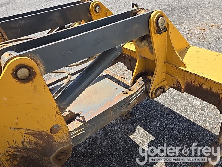 2018-deere-850k-image-34