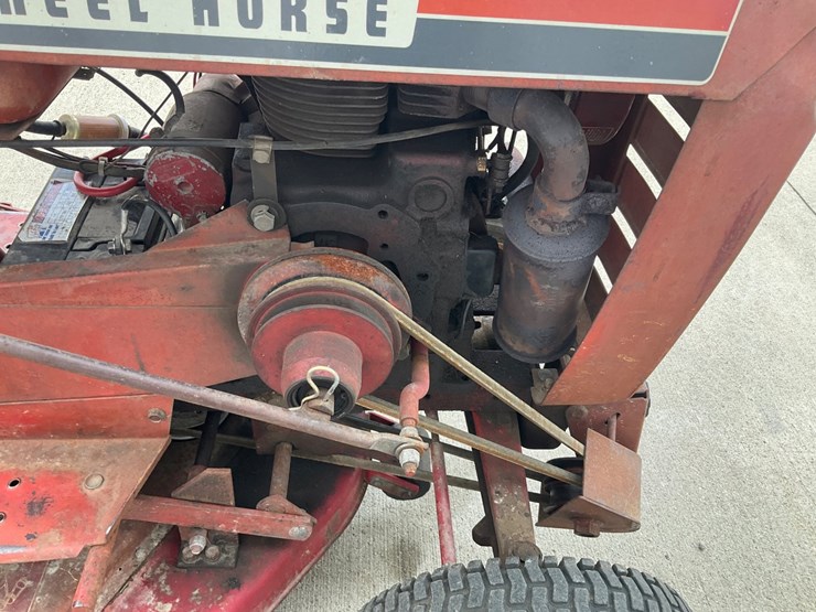 1972-wheelhorse-raider-10-image-10