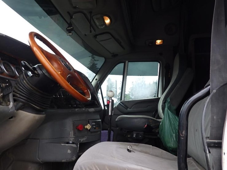 2009-peterbilt-387-image-45