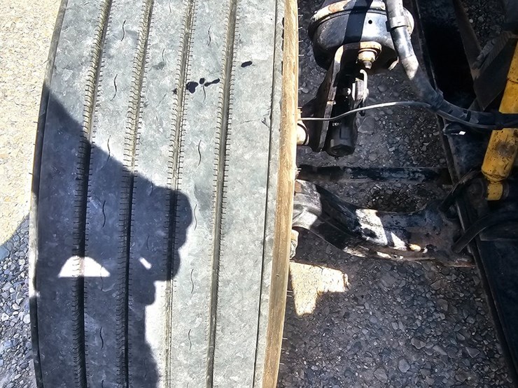 2015-peterbilt-386-image-41