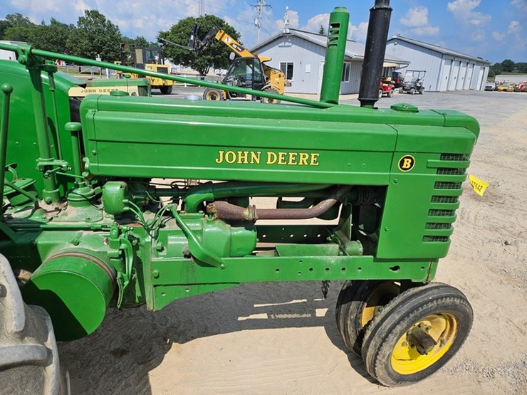 john-deere-b-image-15