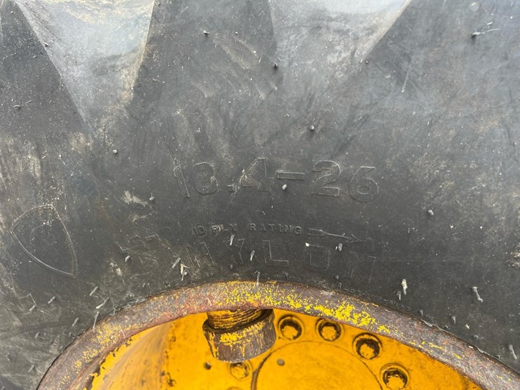 john-deere-440c-image-23