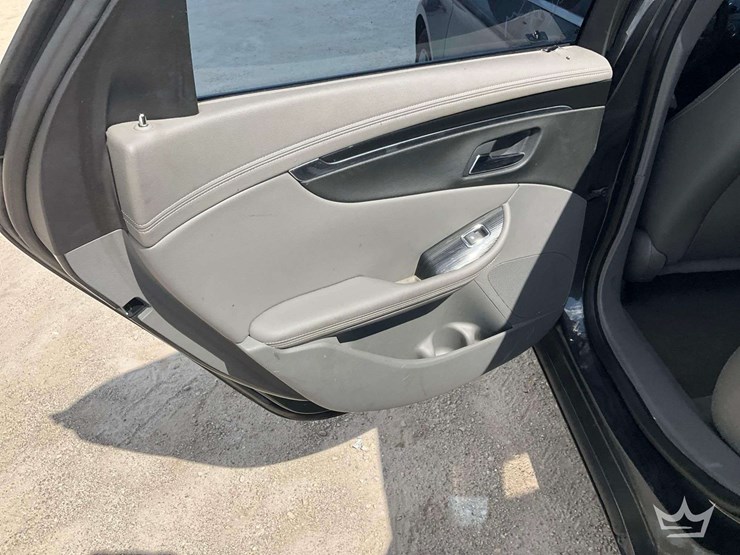 2018-chevrolet-impala-sedan-image-18