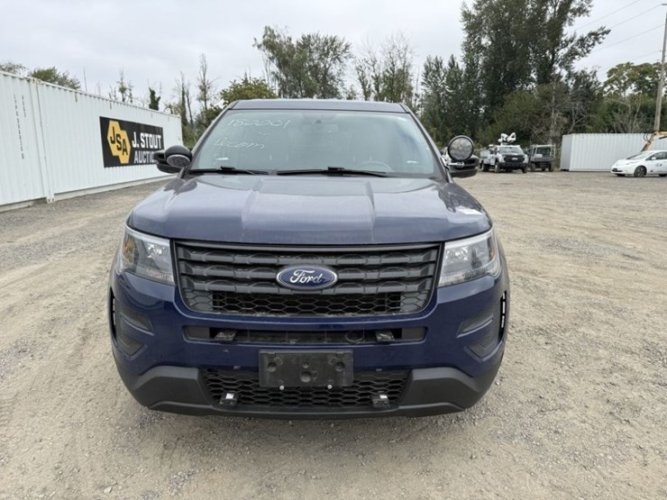 2018-ford-explorer-image-8
