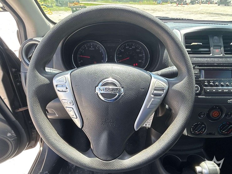 2016-nissan-versa-sedan-image-13