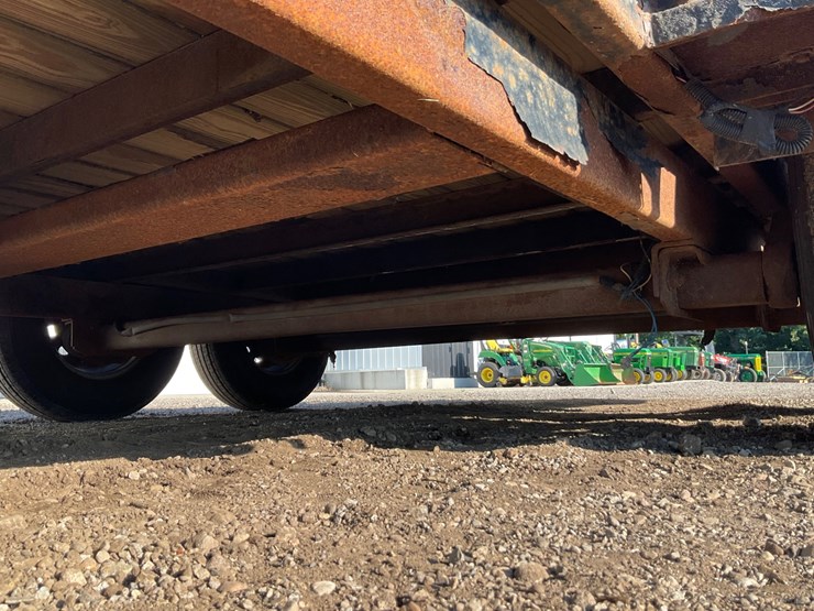 #2201-•-2017-spartan-20ch-tilt-equipment-trailer-image-16