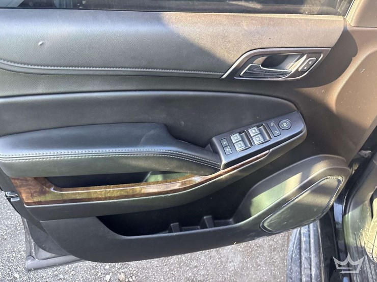 2020-chevrolet-tahoe-image-13