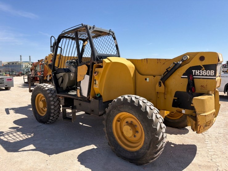 caterpillar-th360b-image-7