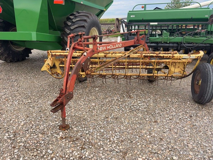 new-holland-256-image-1