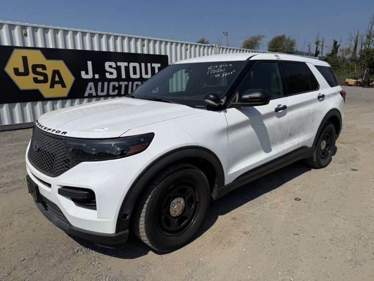 2020-ford-explorer-image-1