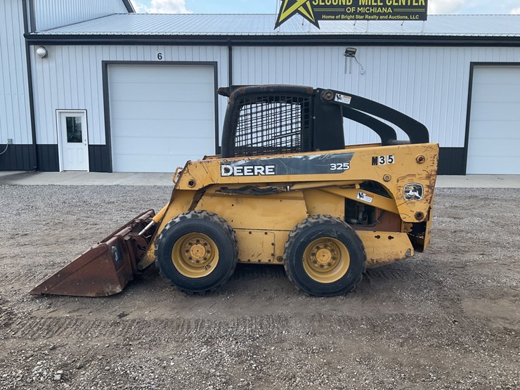 john-deere-325-image-2
