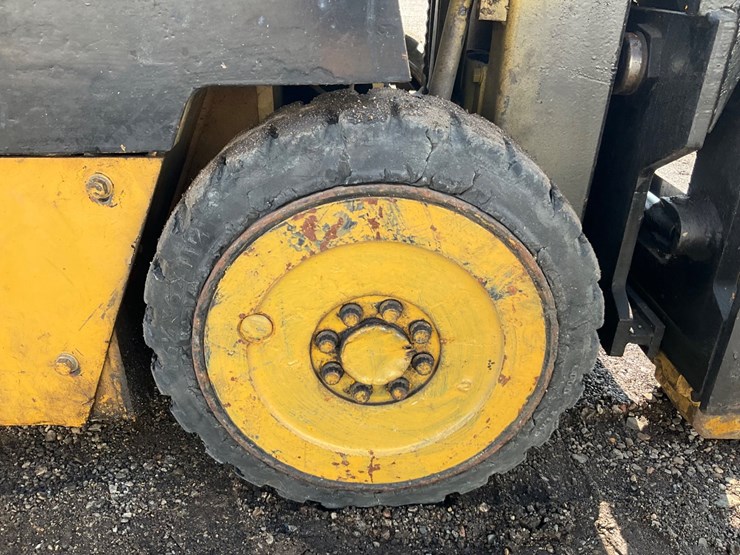 caterpillar-mc30-image-31