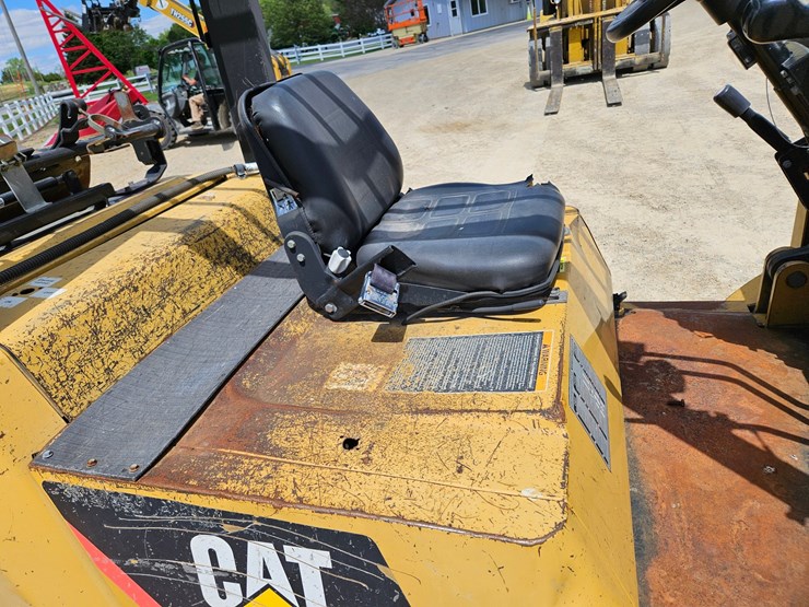 #126-•-cat-gp40k2-single-stage-fork-lift-image-22