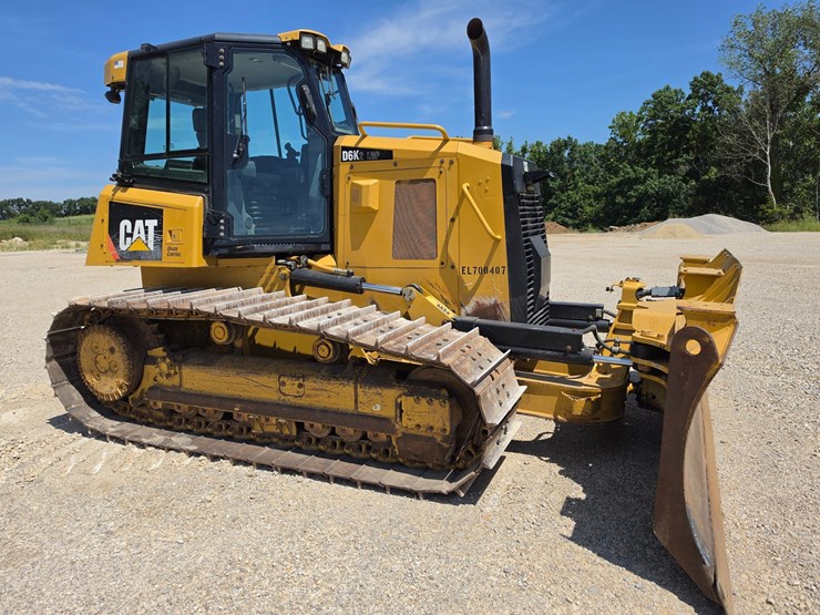 2016-caterpillar-d6k2-lgp-image-11