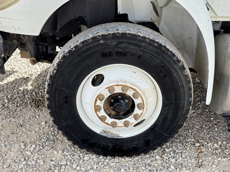 2017-international-durastar-4300-image-17
