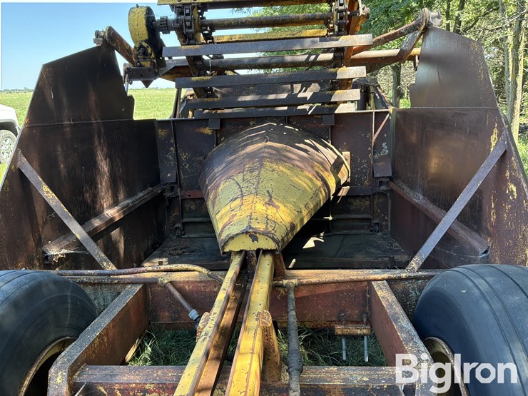 soil-mover-90-e-pull-type-scraper-image-16