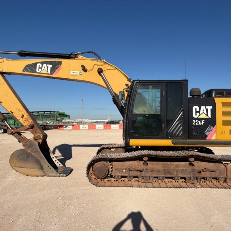 2015 CATERPILLAR 326FL