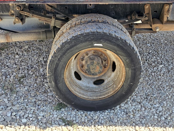 2011-ford-f550-image-14